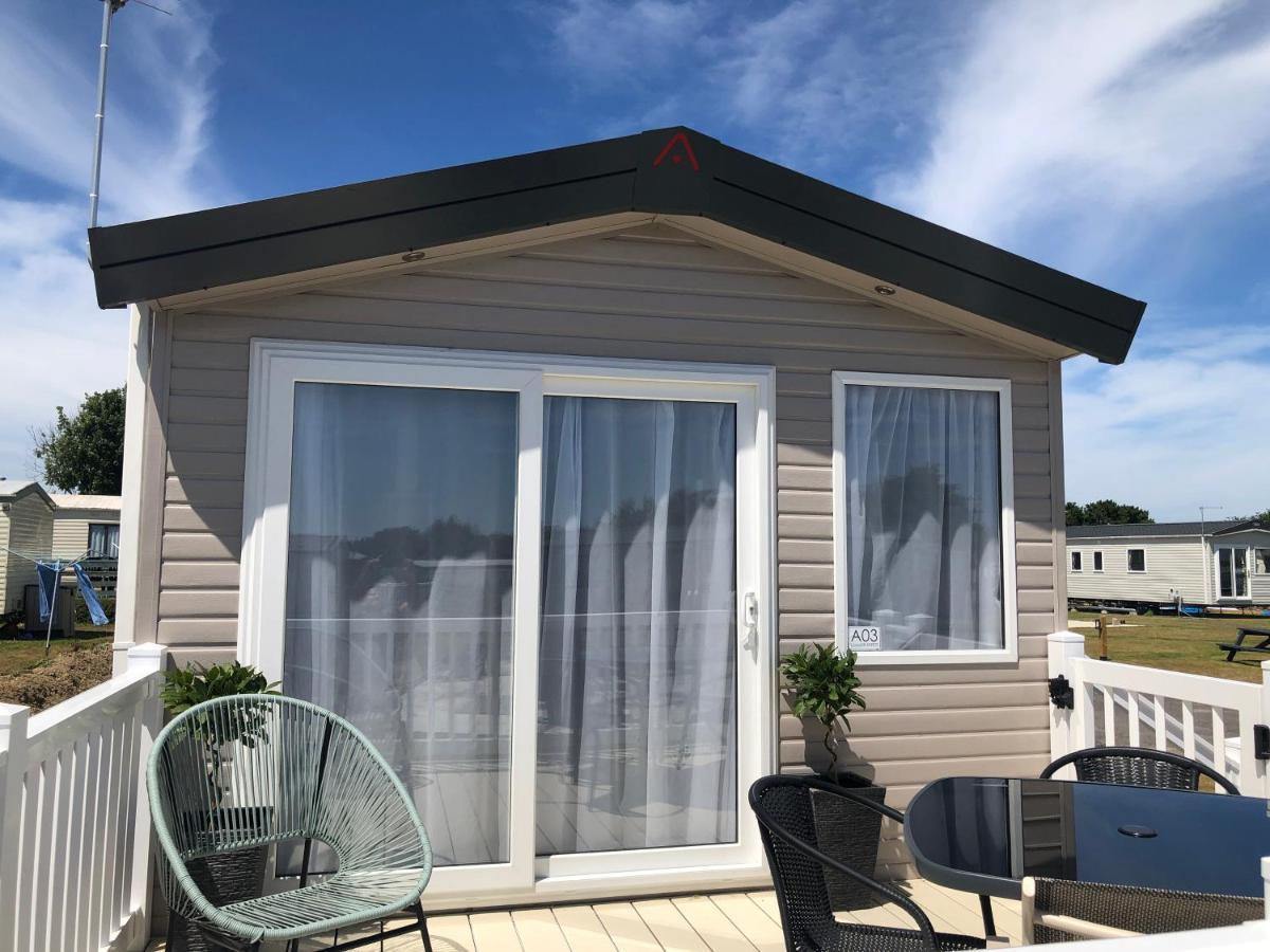 Summer Breeze @ Seven Bays, Padstow Bagian luar foto